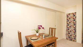 Terrace Apts condo # 18, Honolulu, Hawaii - photo 2 of 11 Terrace Apts condo # 18, Honolulu, Hawaii - photo 2 of 11