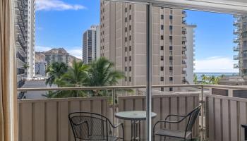 Seashore condo # 81, Honolulu, Hawaii - photo 2 of 24