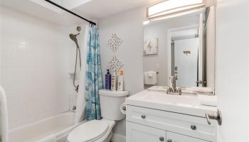 Kuhio Village 2 condo # 201A, Honolulu, Hawaii - photo 6 of 15