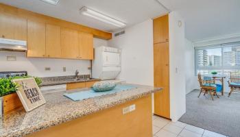 Fairway Manor condo # 503, Honolulu, Hawaii - photo 2 of 19 Fairway Manor condo # 503, Honolulu, Hawaii - photo 2 of 19