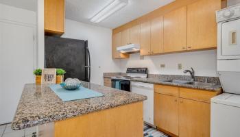 Fairway Manor condo # 503, Honolulu, Hawaii - photo 3 of 19 Fairway Manor condo # 503, Honolulu, Hawaii - photo 3 of 19