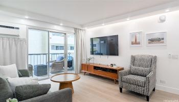 2465 Kuhio At Waikiki condo # 506, Honolulu, Hawaii - photo 4 of 24