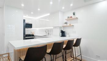 2465 Kuhio At Waikiki condo # 506, Honolulu, Hawaii - photo 6 of 24