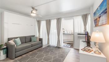 Niihau Apts Inc condo # 303, Honolulu, Hawaii - photo 1 of 18