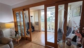 Kapiolani Royale condo # 504, Honolulu, Hawaii - photo 3 of 14