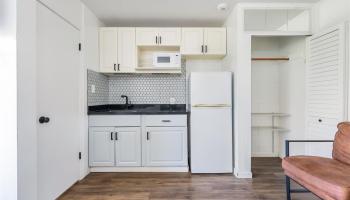 Pacific Islander condo # 402, Honolulu, Hawaii - photo 3 of 25