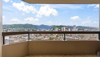 Iolani Court Plaza condo # 2201, Honolulu, Hawaii - photo 4 of 25