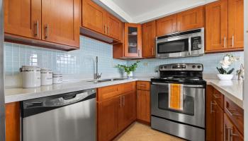 Iolani Court Plaza condo # 2201, Honolulu, Hawaii - photo 6 of 25