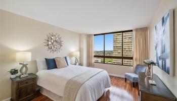 Iolani Court Plaza condo # 2703, Honolulu, Hawaii - photo 5 of 25