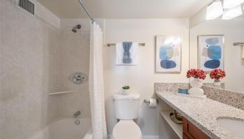 Iolani Court Plaza condo # 2703, Honolulu, Hawaii - photo 6 of 25