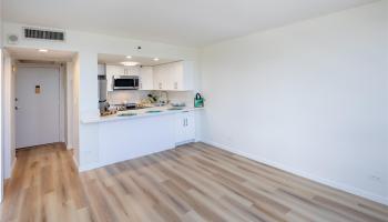 Iolani Court Plaza condo # 2806, Honolulu, Hawaii - photo 2 of 25