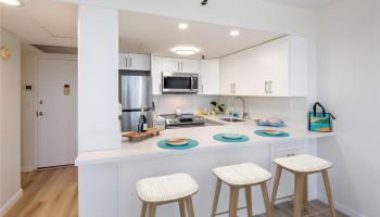 Iolani Court Plaza condo # 2806, Honolulu, Hawaii - photo 5 of 25