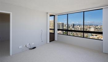 2499 Kapiolani Blvd Honolulu - Rental - photo 2 of 21