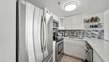 Iolani Court Plaza condo # 3506, Honolulu, Hawaii - photo 5 of 25