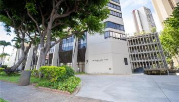 Iolani Court Plaza condo # 3507, Honolulu, Hawaii - photo 4 of 24