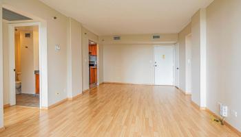 2499 Kapiolani Blvd Honolulu - Rental - photo 2 of 17