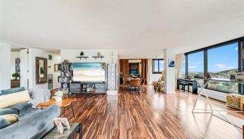 Mt Terrace condo # 10E, Honolulu, Hawaii - photo 1 of 22