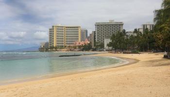 Foster Tower condo # 201, Honolulu, Hawaii - photo 2 of 19 Foster Tower condo # 201, Honolulu, Hawaii - photo 2 of 19
