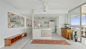 Foster Tower condo # 502, Honolulu, Hawaii - photo 5 of 17