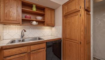 Foster Tower condo # 503, Honolulu, Hawaii - photo 5 of 25