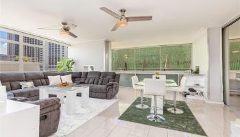 Foster Tower condo # 504, Honolulu, Hawaii - photo 5 of 25