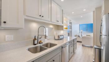 Foster Tower condo # 901, Honolulu, Hawaii - photo 6 of 25