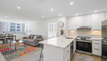 Foster Tower condo # 903, Honolulu, Hawaii - photo 2 of 25