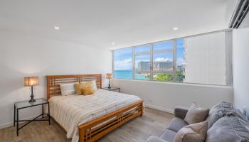 Foster Tower condo # 903, Honolulu, Hawaii - photo 4 of 25