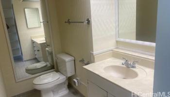 2500 Kalakaua Ave Honolulu - Rental - photo 2 of 10