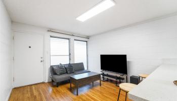 Varsity House condo # 102, Honolulu, Hawaii - photo 3 of 15