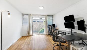 Varsity House condo # 102, Honolulu, Hawaii - photo 6 of 15