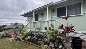 2506  SCHOOL Street Kalihi-lower,  home - photo 1 of 18