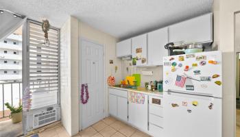 Pacific International condo # 303, Honolulu, Hawaii - photo 4 of 12