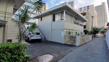 2517 Ala Wai Blvd Honolulu - Multi-family - photo 3 of 24