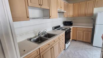 2517 Ala Wai Blvd Honolulu - Multi-family - photo 4 of 24