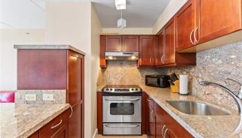 Iolani Regent condo # 1605, Honolulu, Hawaii - photo 3 of 17