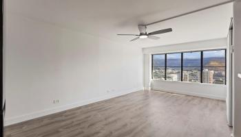 Regency Tower condo # 3203, Honolulu, Hawaii - photo 4 of 24
