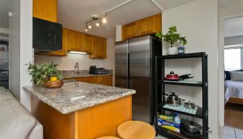 Regency Tower condo # 3706, Honolulu, Hawaii - photo 5 of 19