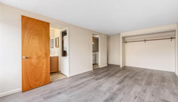 Regency Tower condo # 603, Honolulu, Hawaii - photo 4 of 24