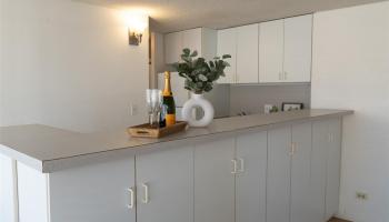 Regency Tower condo # 605, Honolulu, Hawaii - photo 2 of 15