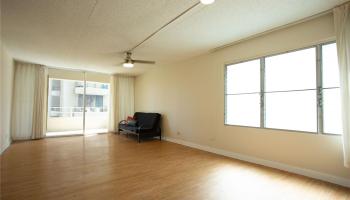 2533 Ala Wai Blvd Honolulu - Rental - photo 3 of 18