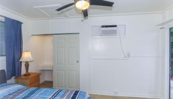2534 E Manoa Rd Honolulu - Rental - photo 2 of 18