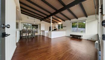 2571  Kekuanoni Street Pauoa Valley, Honolulu home - photo 2 of 19