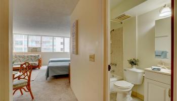 Tradewinds Plaza condo # 906, Honolulu, Hawaii - photo 6 of 18