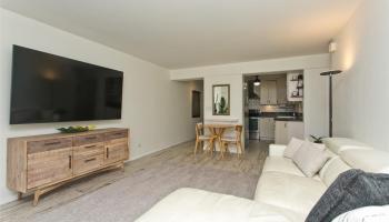 Crescent Park condo # 1502, Honolulu, Hawaii - photo 4 of 20