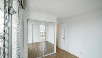 Crescent Park condo # 1504, Honolulu, Hawaii - photo 4 of 21