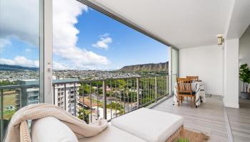 Crescent Park condo # 1702, Honolulu, Hawaii - photo 3 of 21