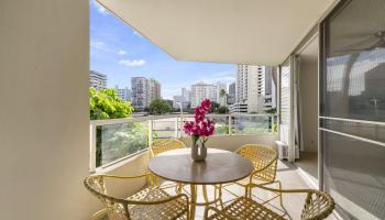 Diamond Head Vista condo # 304, Honolulu, Hawaii - photo 1 of 24