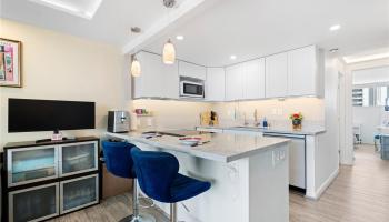 Canal House condo # 1805, Honolulu, Hawaii - photo 5 of 15 Canal House condo # 1805, Honolulu, Hawaii - photo 5 of 15
