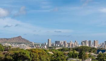2626  Hillside Ave Manoa Area, Honolulu home - photo 2 of 25